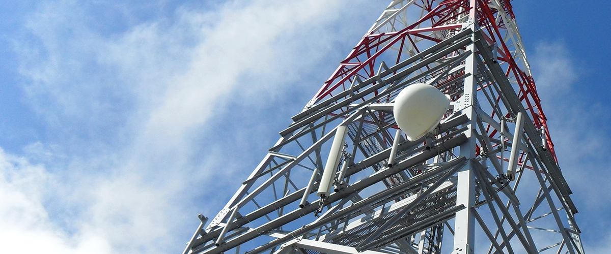 Installation de pylônes, monopoles et infrastructures de radio-télécommunications
